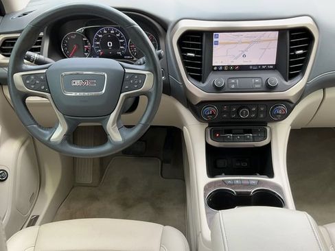 Used 2021 GMC Acadia Denali w/ Denali Ultimate Package AWD/4WD image 15