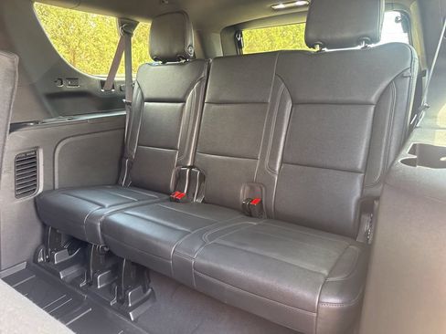 Used 2022 Chevrolet Suburban Z71 AWD/4WD image 30