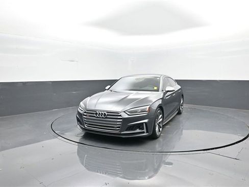 Used 2018 Audi S5 Prestige w/ S Sport Package image 3