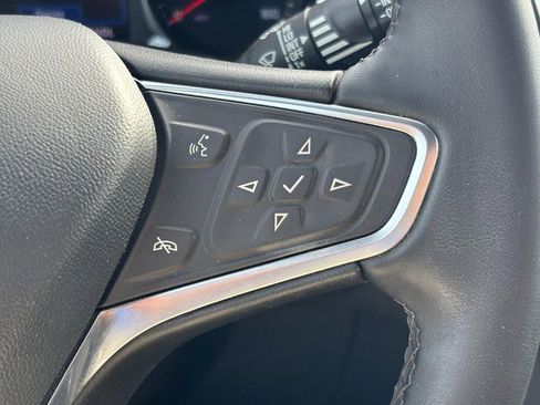 Used 2024 Chevrolet Equinox LT image 18