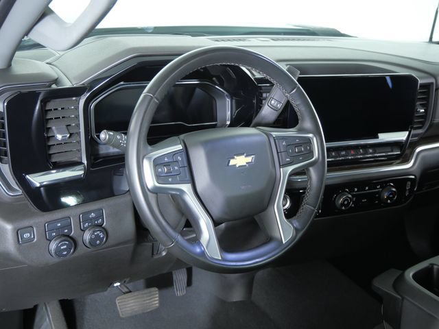 Used 2024 Chevrolet Silverado 2500 LT AWD/4WD image 21
