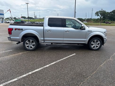 Used 2019 Ford F150 Platinum w/ Equipment Group 701A Luxury AWD/4WD image 3