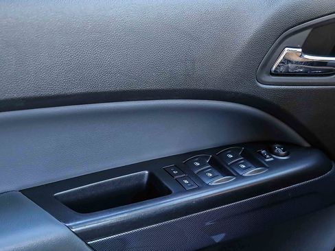 Used 2019 Chevrolet Colorado Z71 image 14