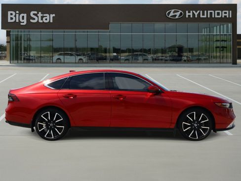 Used 2025 Honda Accord Touring image 5