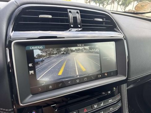 Used 2018 Jaguar F-PACE R-Sport AWD/4WD image 25