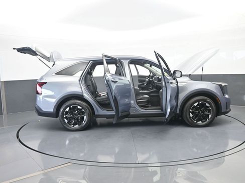 Used 2025 Kia Sorento S FWD image 73
