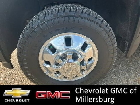 Used 2024 GMC Sierra 3500 Denali AWD/4WD image 11