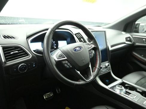 Certified 2021 Ford Edge ST-Line w/ Class II Trailer Tow Package image 11