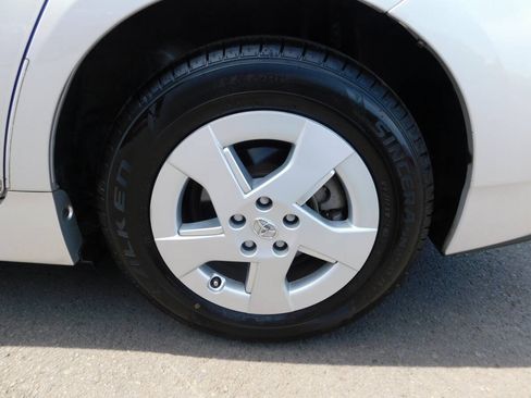 Used 2011 Toyota Prius Two FWD image 19