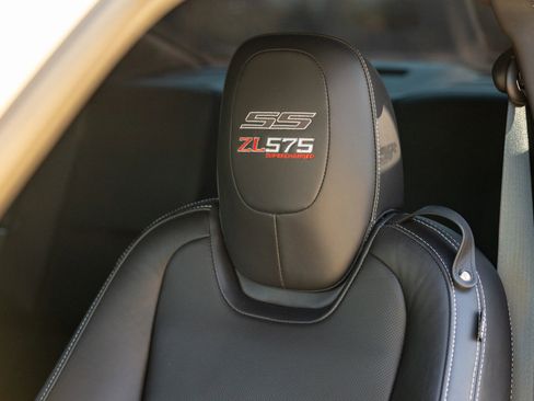 Used 2010 Chevrolet Camaro SS w/ RS Package image 22