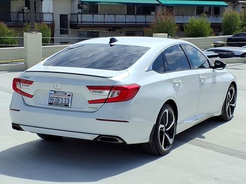 Used 2022 Honda Accord Sport image 4