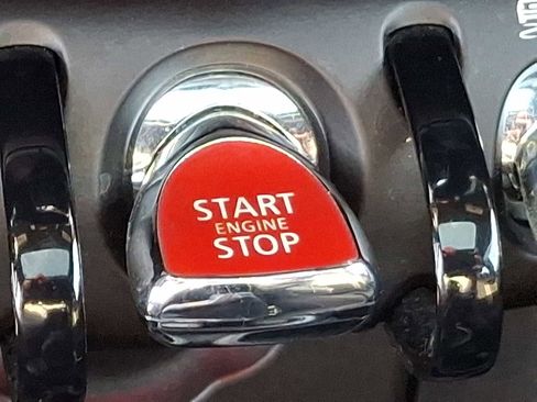 Used 2018 MINI Cooper S image 21