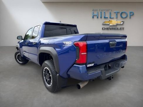 Used 2025 Toyota Tacoma TRD Off-Road w/ TRD Off Road Upgrade Package AWD/4WD image 8