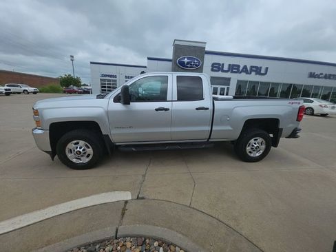 Used 2015 Chevrolet Silverado 2500 LT w/ LT Convenience Package AWD/4WD image 8