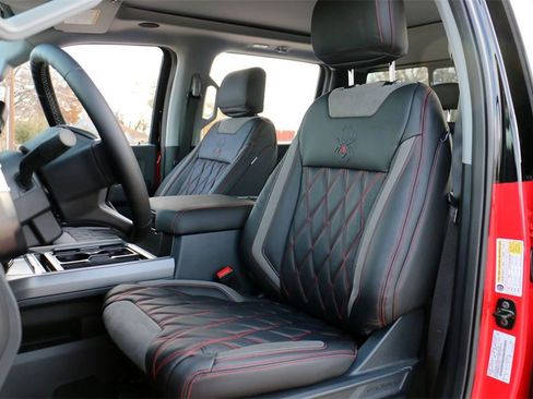 New 2026 Ford F250 Lariat w/ Black Appearance Package image 22