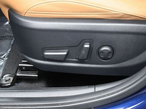 Used 2024 Kia Seltos EX image 12