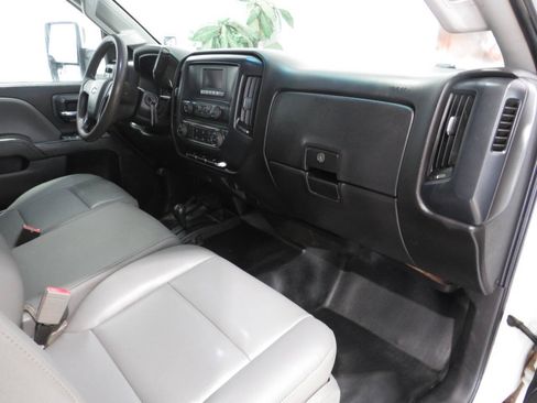 Used 2016 Chevrolet Silverado 3500 W/T w/ WT Convenience Package AWD/4WD image 9