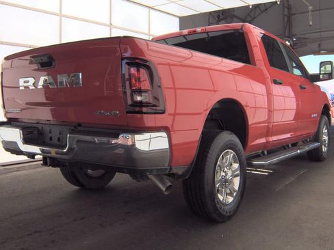 Used 2026 RAM 2500 Big Horn AWD/4WD image 2