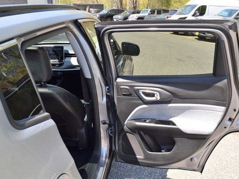 Used 2022 Jeep Compass Latitude w/ Sun and Sound Group AWD/4WD image 33
