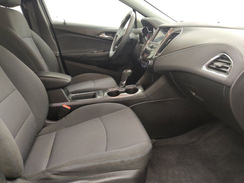 Used 2019 Chevrolet Cruze LT w/ Convenience Package FWD image 21