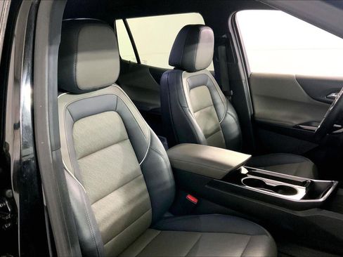 Used 2025 Chevrolet Equinox LT w/ Convenience Package II image 7