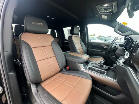 Used 2023 Chevrolet Silverado 1500 High Country w/ Z71 Off-Road Package image 34