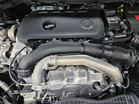 Used 2025 Mercedes-Benz GLA 250 image 22