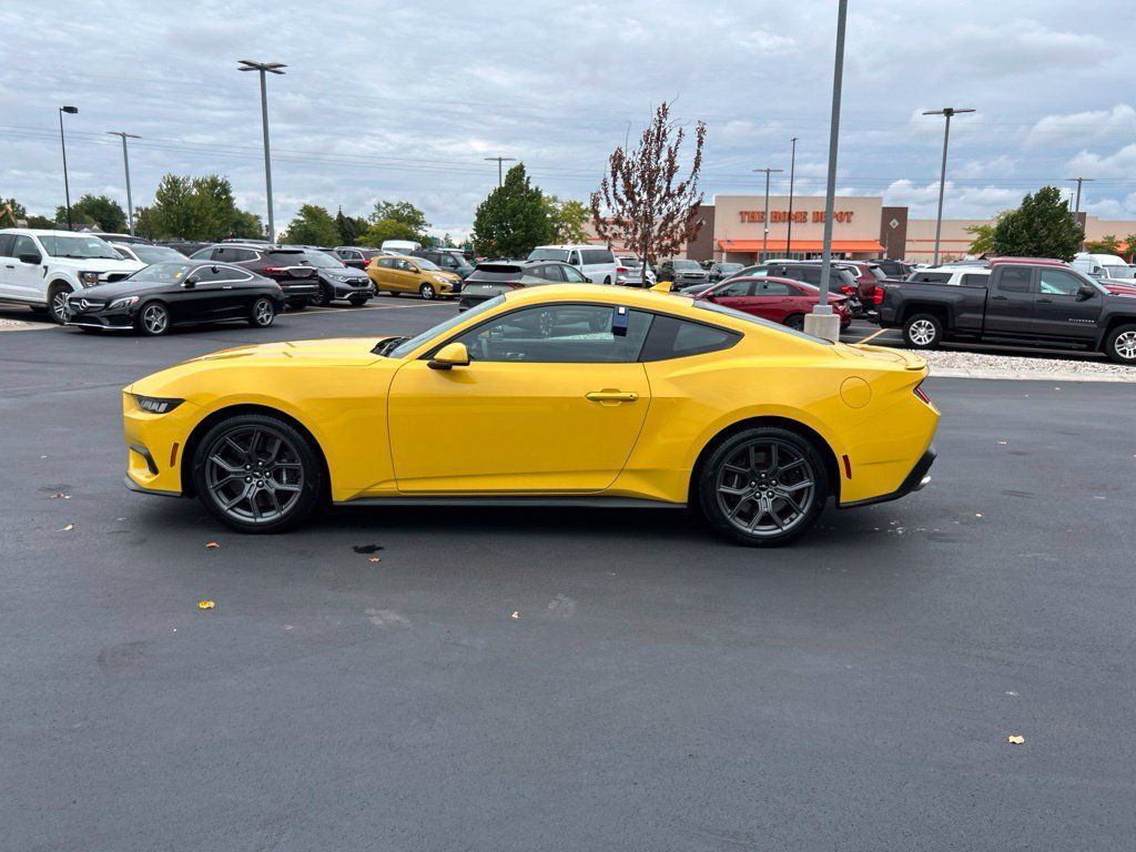 Used 2024 Ford Mustang Coupe w/ 2.3L High Performance Package RWD image 9