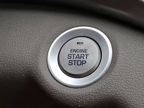 Used 2019 Hyundai Elantra Value Edition FWD image 25