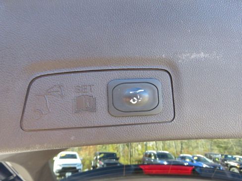 Used 2017 Lincoln MKC Reserve w/ Lincoln MKC Climate Package image 20