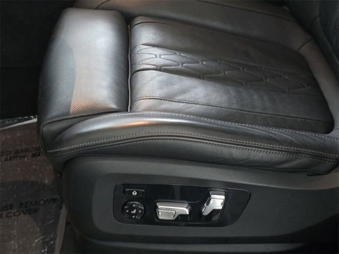 Used 2023 BMW X5 M50i w/ Executive Package image 31