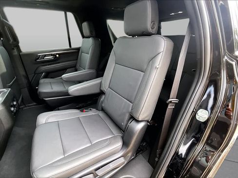 Used 2026 Chevrolet Tahoe Z71 w/ Comfort Package AWD/4WD image 20