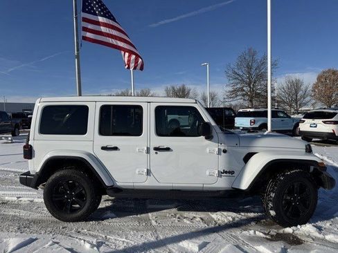 Used 2023 Jeep Wrangler Unlimited Sahara image 10