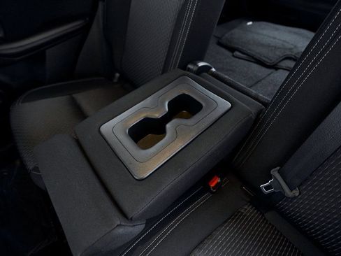 Used 2025 Mitsubishi Outlander ES image 36