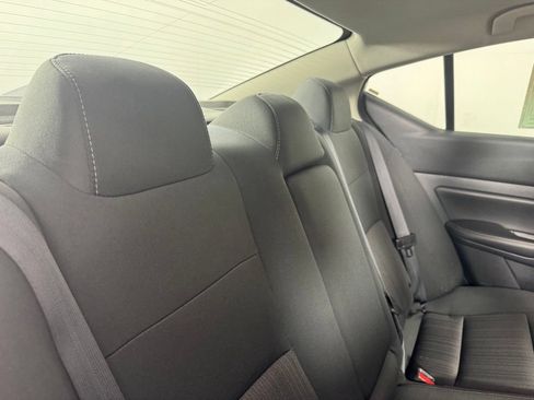 Used 2025 Nissan Altima 2.5 SV FWD image 29