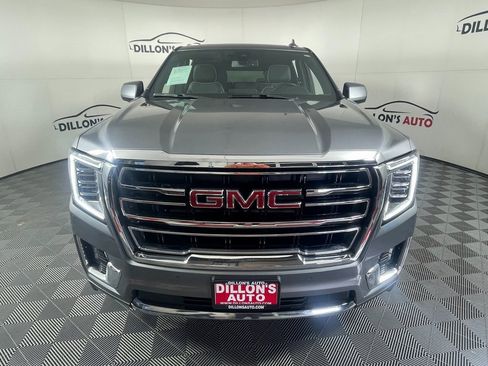 Used 2022 GMC Yukon XL SLT w/ SLT Premium Package image 11