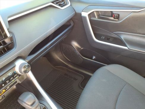 Used 2025 Toyota RAV4 LE AWD/4WD image 35