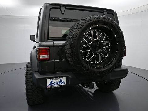 Used 2022 Jeep Wrangler Unlimited Sport image 23