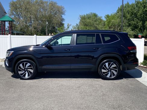 Used 2024 Volkswagen Atlas SE AWD/4WD image 3