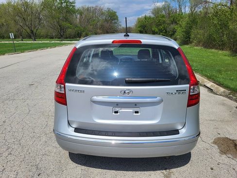 Used 2011 Hyundai Elantra GLS image 8