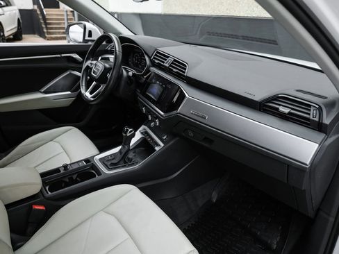 Used 2020 Audi Q3 2.0T Premium Plus w/ Premium Plus Package AWD/4WD image 17