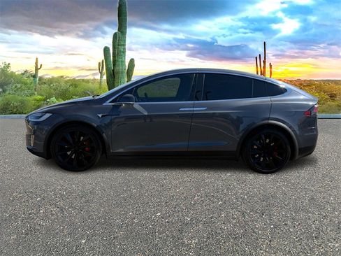 Used 2020 Tesla Model X Performance image 6
