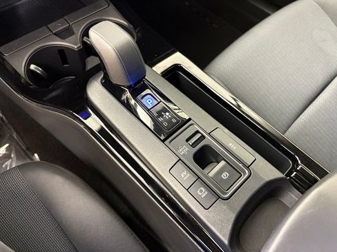 Used 2023 Toyota Prius LE FWD image 33