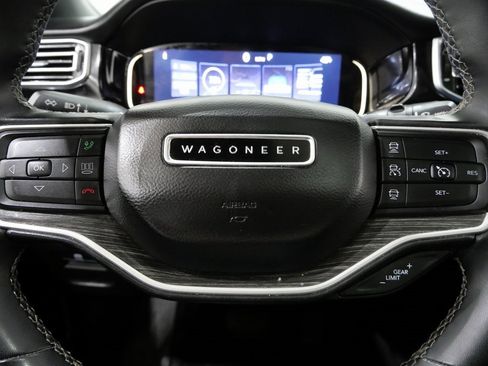 Used 2022 Jeep Wagoneer Series III w/ Premium Group I image 17