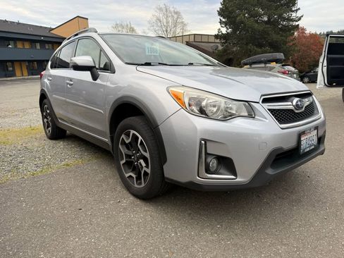 Used 2017 Subaru Crosstrek 2.0i Limited AWD/4WD image 4