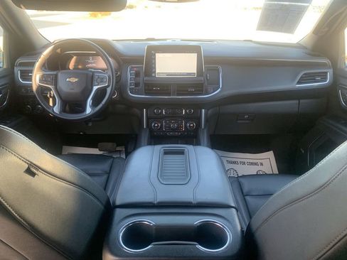 Used 2024 Chevrolet Suburban LT image 18