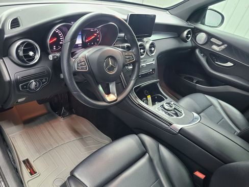 Used 2018 Mercedes-Benz GLC 300 4MATIC image 24