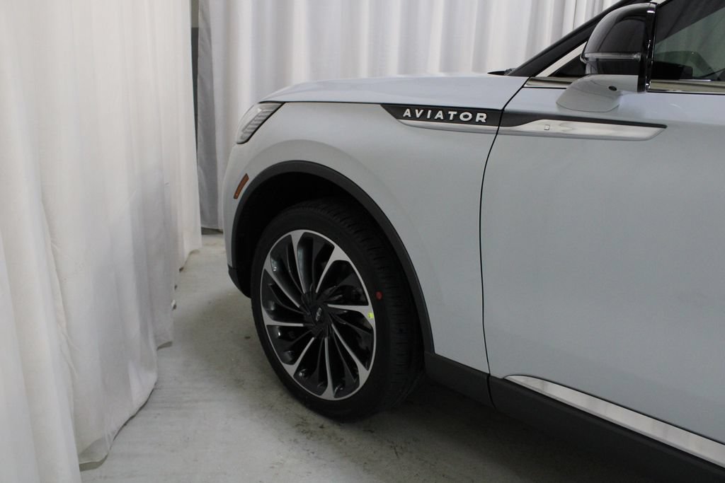 New 2027 Lincoln Aviator Reserve AWD/4WD image 30