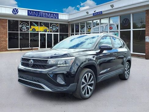 Certified 2023 Volkswagen Taos SE w/ Panoramic Sunroof Package AWD/4WD image 1