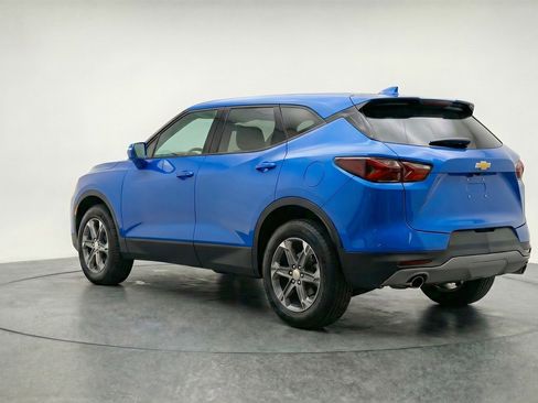 Used 2025 Chevrolet Blazer LT image 6